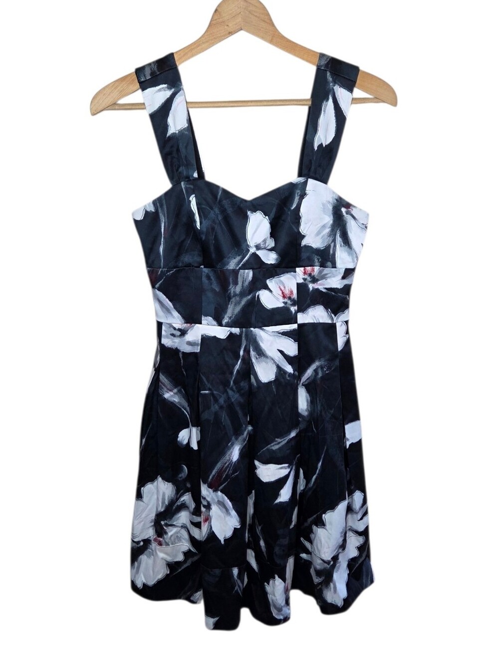 WHBM Black White Floral Sweetheart Pleated A-line Dress Size 0 Coquette Neutral